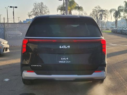 New 2026 Kia Carnival image 6