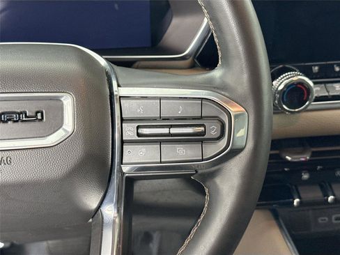 Used 2023 GMC Canyon Denali image 20