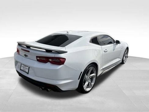 Used 2023 Chevrolet Camaro LT image 2