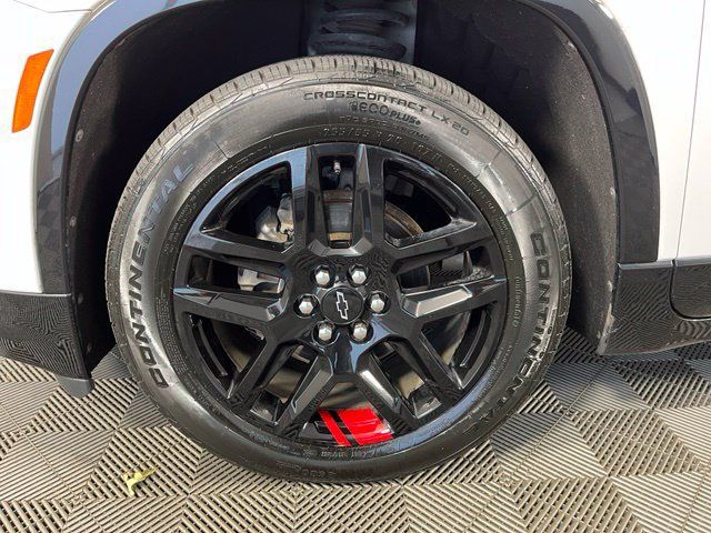 Used 2023 Chevrolet Traverse Premier w/ Redline Edition AWD/4WD image 10