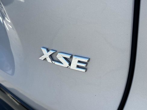 Used 2021 Toyota RAV4 XSE w/ Premium Package image 10