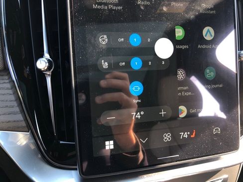 New 2026 Volvo XC90 B6 Plus w/ Protection Package Premier image 26