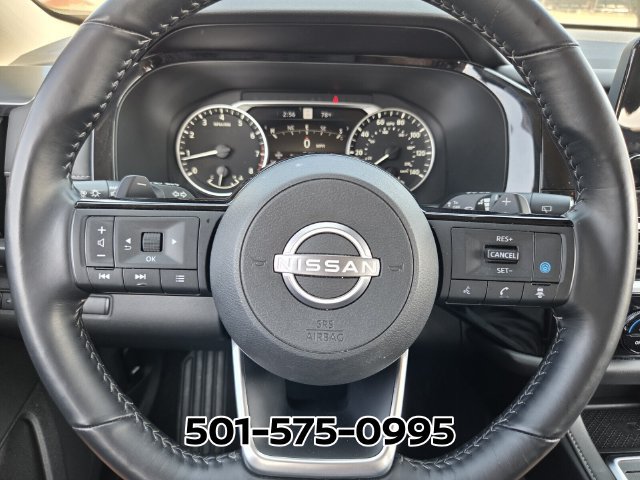 Used 2025 Nissan Pathfinder SL AWD/4WD image 31
