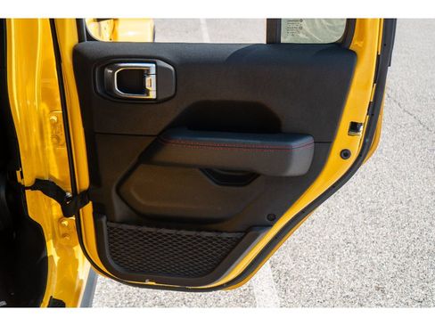 Used 2021 Jeep Wrangler Unlimited Rubicon w/ Dual Top Group AWD/4WD image 19