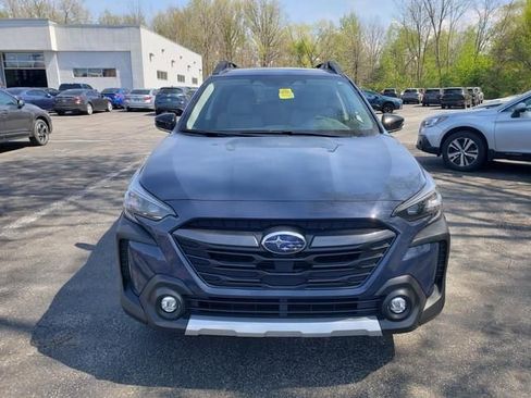 Used 2023 Subaru Outback Limited AWD/4WD image 5