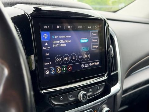 Used 2020 Chevrolet Traverse RS AWD/4WD image 14