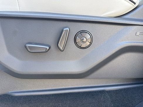 Used 2025 Ford Expedition Platinum w/ Platinum Ultimate Package AWD/4WD image 11