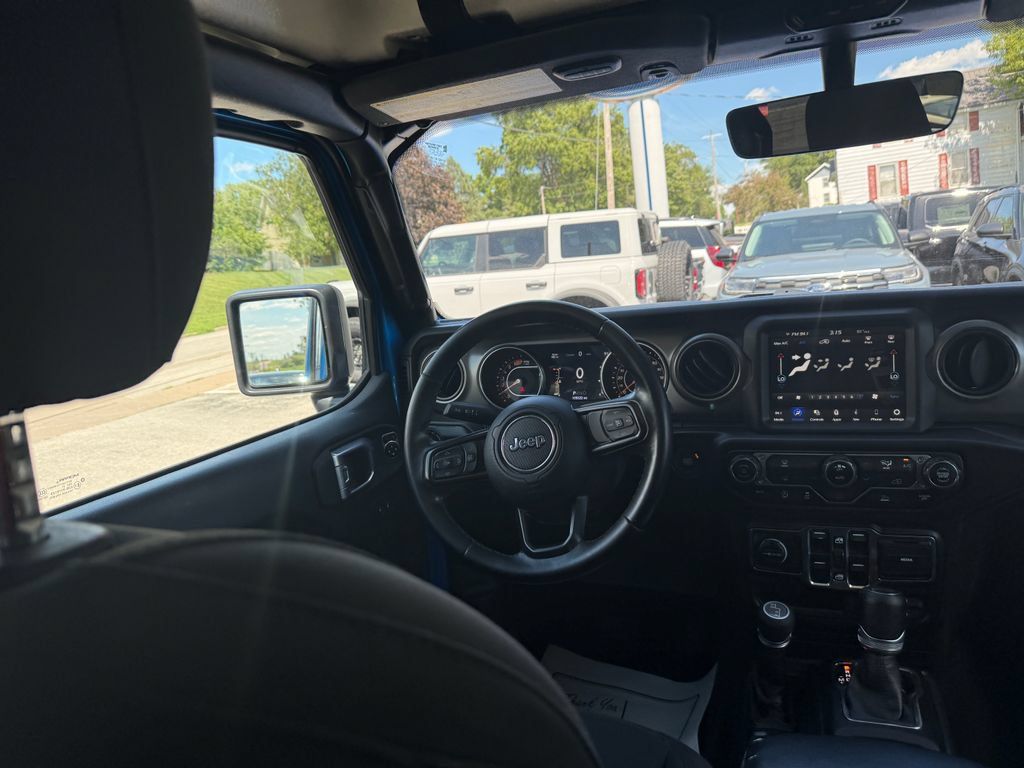 Used 2021 Jeep Wrangler Unlimited Sport AWD/4WD image 23