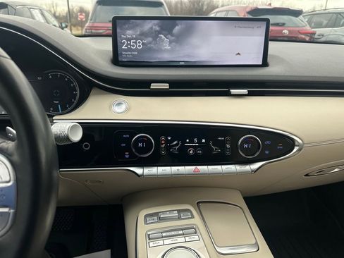 Used 2023 Genesis GV70 2.5T w/ Select Package image 22