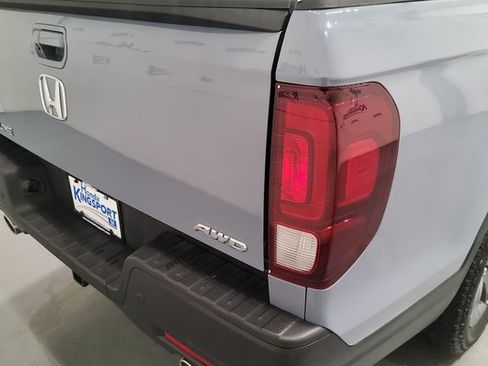 Used 2022 Honda Ridgeline RTL-E image 12
