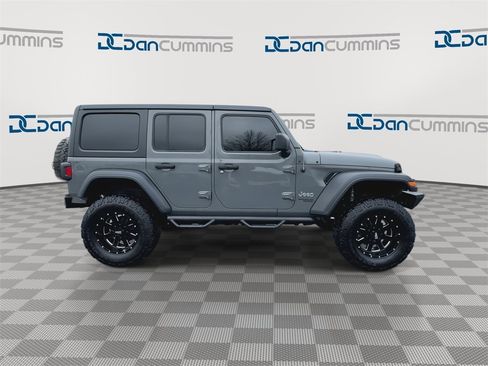 Used 2020 Jeep Wrangler Unlimited Sport S image 2