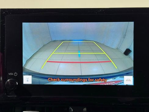 Certified 2025 Toyota Corolla Cross XLE image 27