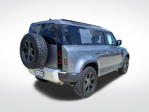 Used 2023 Land Rover Defender 110 SE AWD/4WD image 8