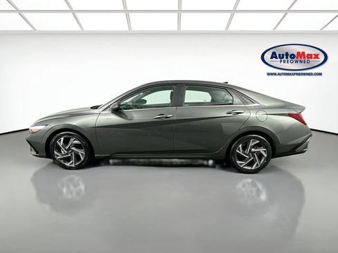 Used 2025 Hyundai Elantra SEL image 7