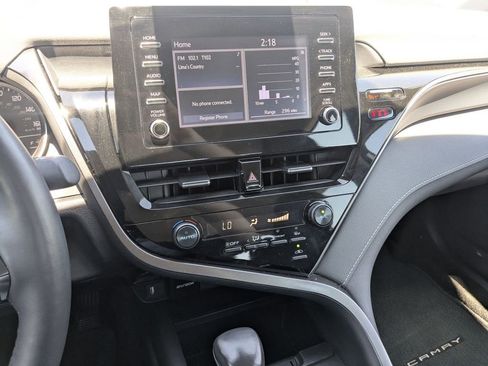 Used 2024 Toyota Camry SE FWD image 11