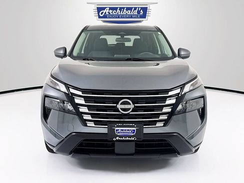 Used 2024 Nissan Rogue SV AWD/4WD image 2