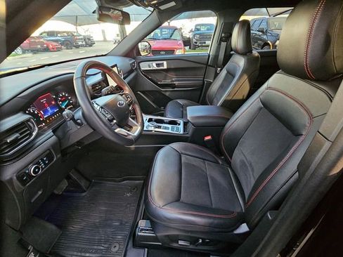 Used 2024 Ford Explorer ST-Line w/ Class IV Trailer Tow Package image 9