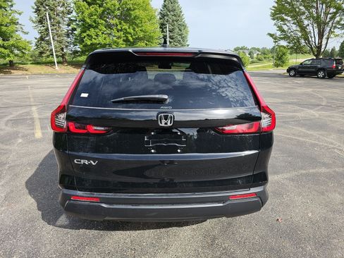 Used 2025 Honda CR-V LX image 5