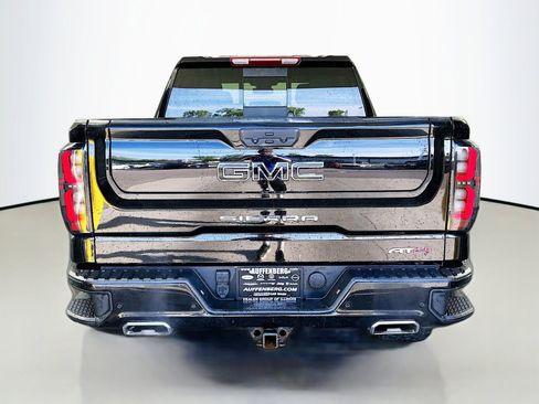 Used 2023 GMC Sierra 1500 AT4 w/ AT4 Preferred Package AWD/4WD image 6