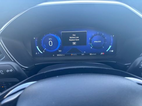Used 2022 Ford Escape SEL w/ Technology Package AWD/4WD image 18