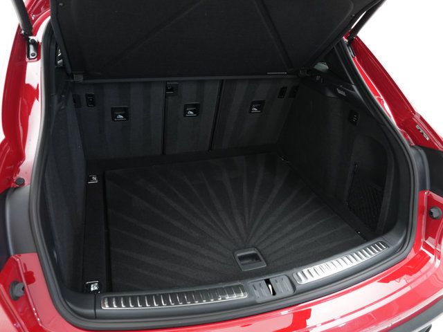Certified 2026 Porsche Macan AWD/4WD image 35