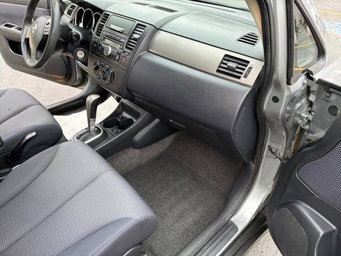 Used 2008 Nissan Versa Hatchback FWD image 26