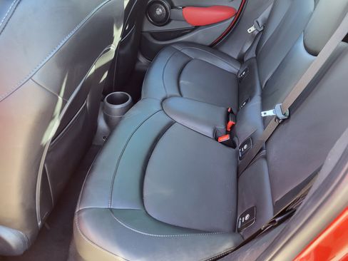 Used 2016 MINI Cooper 4-Door Hardtop image 17