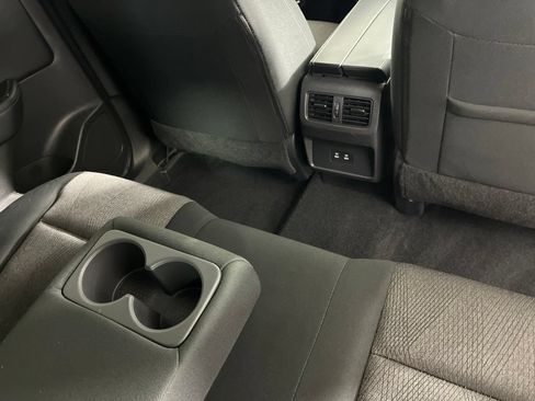 Used 2025 Nissan Rogue SV FWD image 9