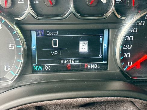 Used 2018 GMC Yukon SLT w/ Open Road Package AWD/4WD image 15