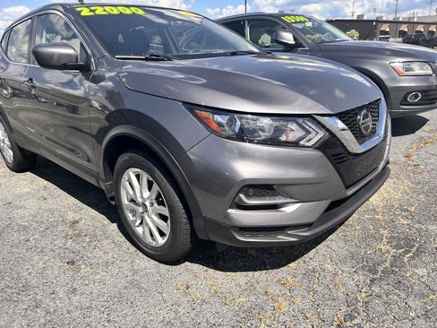 Used 2021 Nissan Rogue Sport S image 2