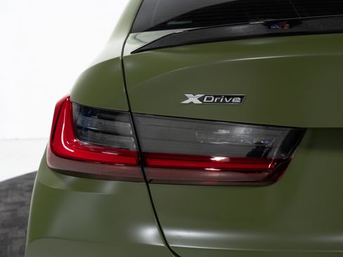 Used 2025 BMW M3 Competition image 25