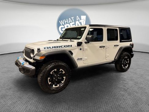 Used 2025 Jeep Wrangler Unlimited Rubicon 4xe w/ Convenience Group image 8