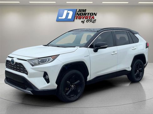 Used 2019 Toyota RAV4 XSE image 1