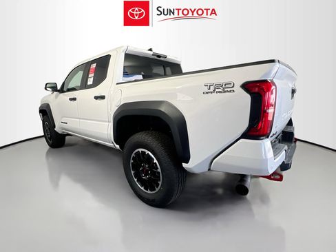 Used 2025 Toyota Tacoma TRD Off-Road w/ TRD Off Road Upgrade Package AWD/4WD image 6