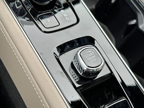 New 2026 Volvo XC90 B6 Plus w/ Protection Package Premier image 23