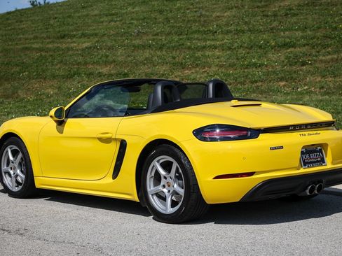 Certified 2024 Porsche 718 Boxster RWD image 44
