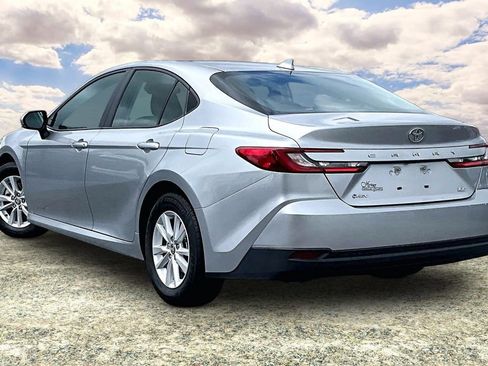 Used 2025 Toyota Camry LE FWD image 4
