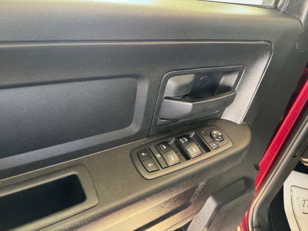Used 2019 RAM 1500 Express w/ Express Value Package AWD/4WD image 14