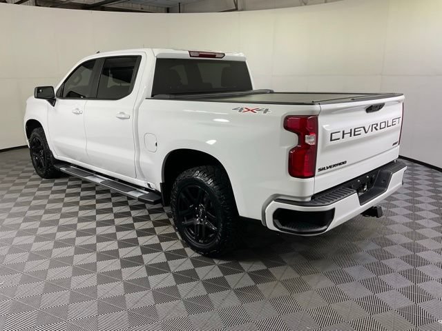 Used 2025 Chevrolet Silverado 1500 RST w/ LPO, Dark Essentials Package AWD/4WD image 4