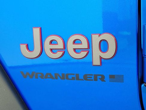 Used 2025 Jeep Wrangler Unlimited Rubicon w/ Safety Group AWD/4WD image 8