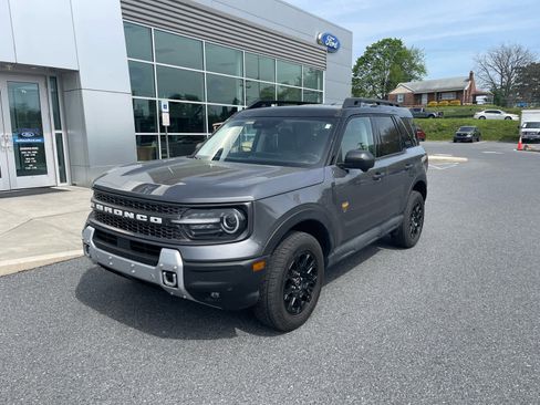 Used 2025 Ford Bronco Sport Badlands image 2