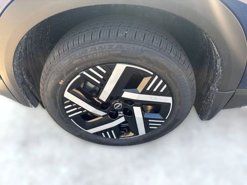 New 2026 Nissan Kicks SV image 12