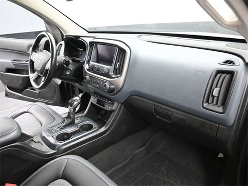 Used 2022 Chevrolet Colorado Z71 w/ Z71 Midnight Edition image 24