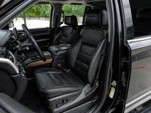 Used 2019 GMC Yukon Denali w/ Denali Ultimate Black Edition AWD/4WD image 39