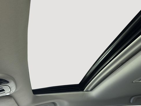 Certified 2025 Subaru Outback Touring w/ Popular Package #2 image 21