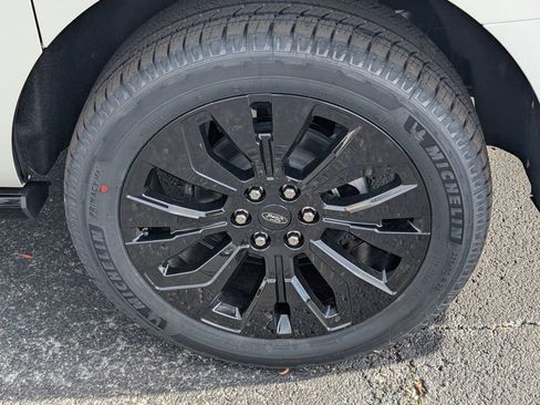 New 2025 Ford Expedition Max Platinum w/ Stealth Appearance Package image 18