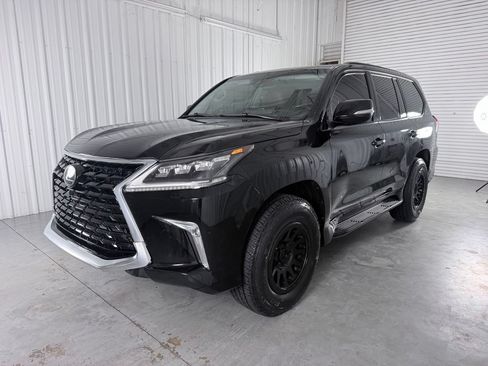Used 2016 Lexus LX 570 4WD image 1