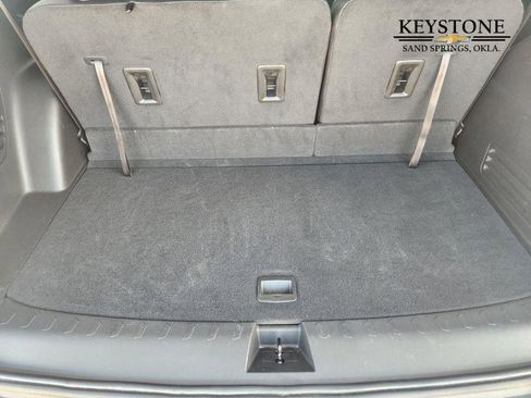 Used 2023 Chevrolet Traverse LT image 33