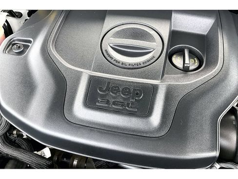Used 2023 Jeep Grand Cherokee Summit AWD/4WD image 56