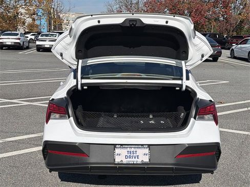 New 2026 Hyundai Elantra Blue image 18
